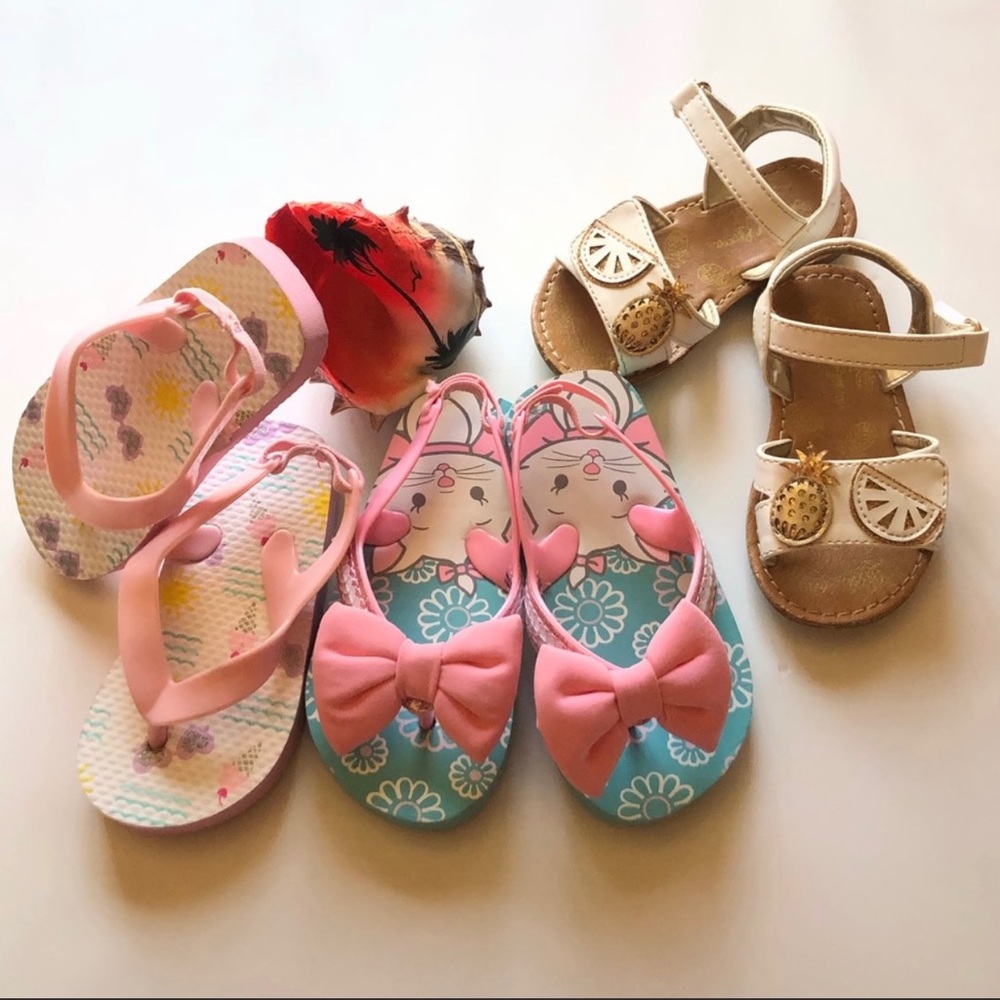 Babygirl’s Flip Flops - Picture 1 of 12